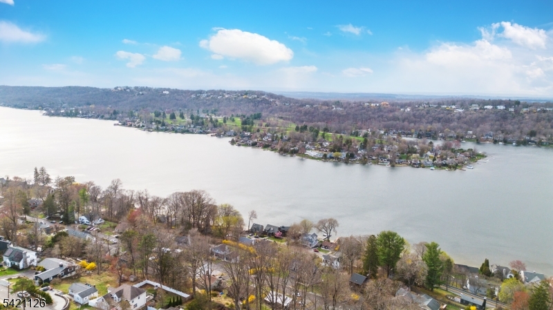 47 Hillside Rd