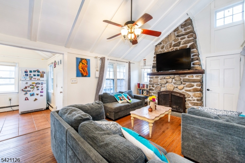 47 Hillside Rd