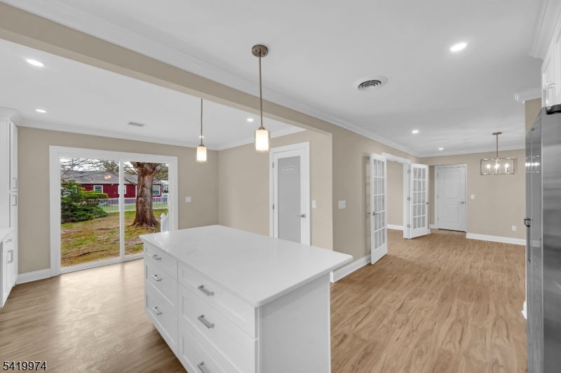 3 Pembroke Ln