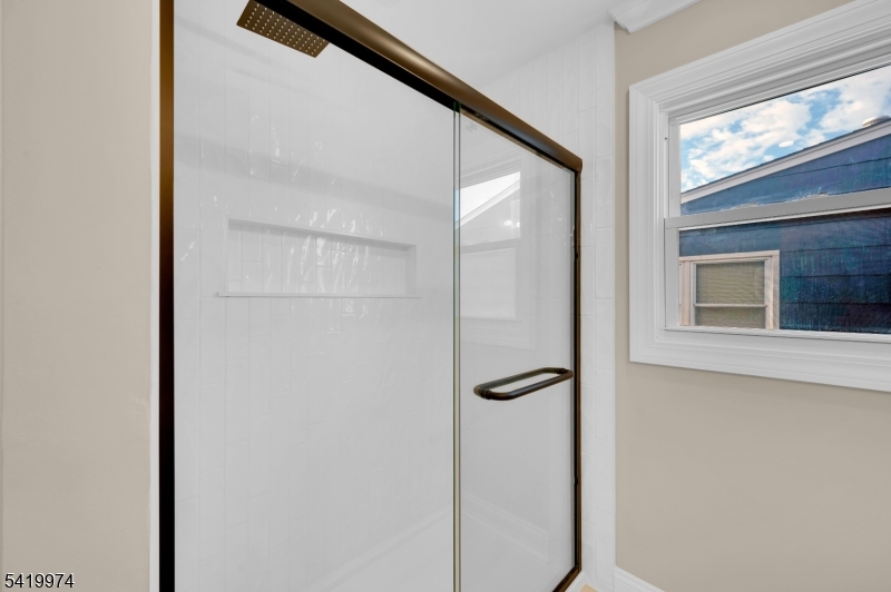 3 Pembroke Ln