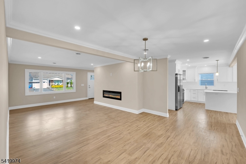 3 Pembroke Ln