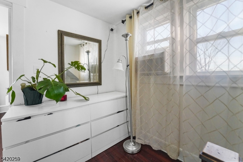 548 Bridgewater Ave