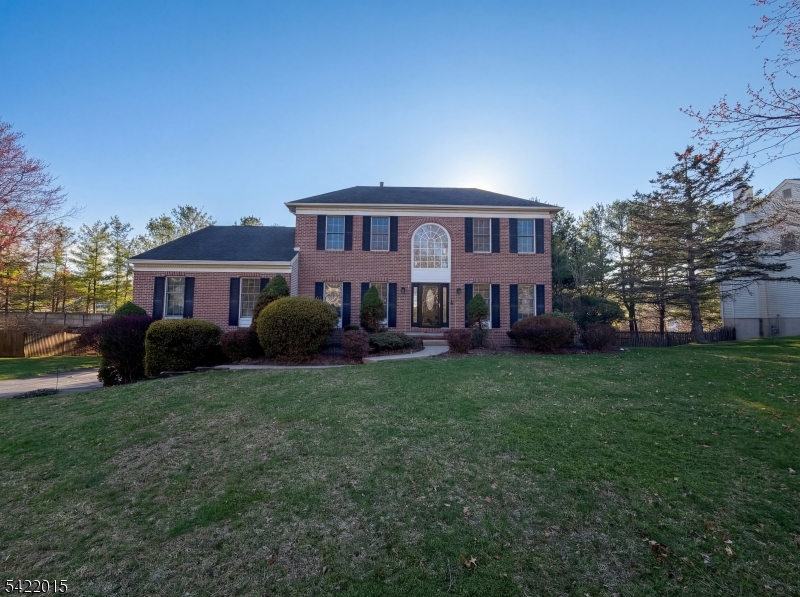40 Glen Eagles Rd