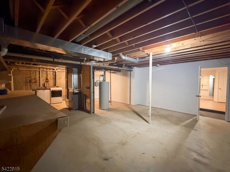 40 Glen Eagles Rd