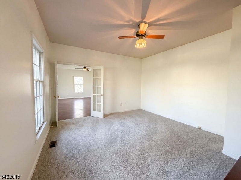 40 Glen Eagles Rd
