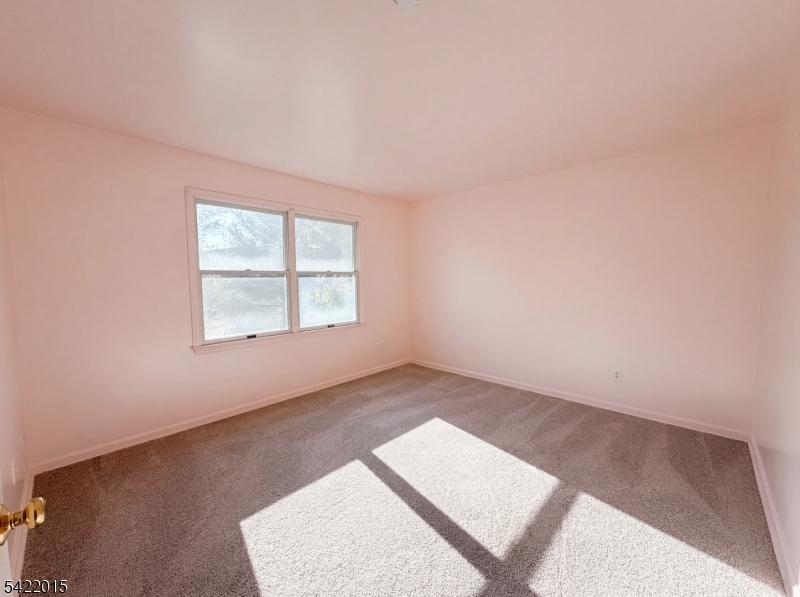 40 Glen Eagles Rd