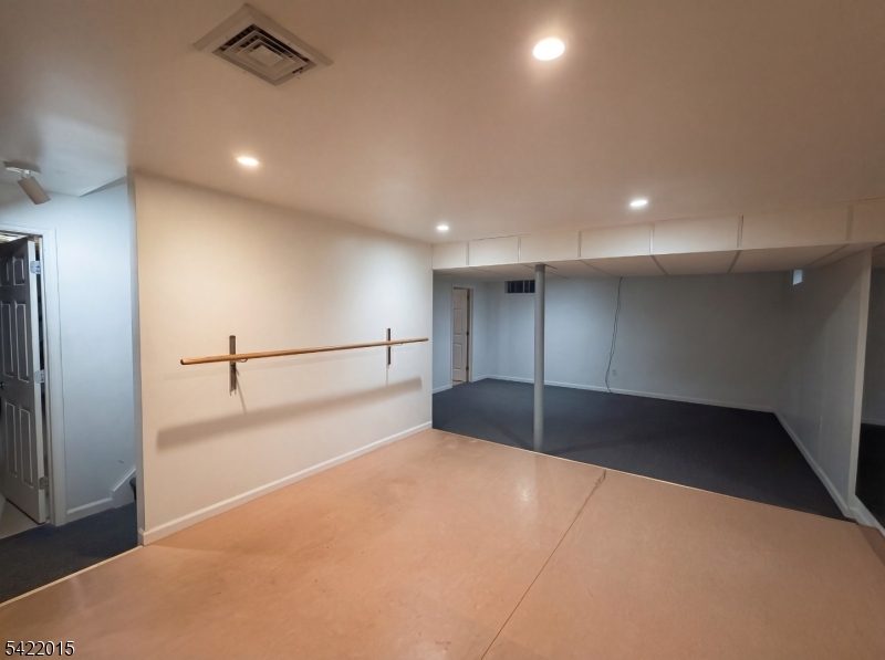 40 Glen Eagles Rd