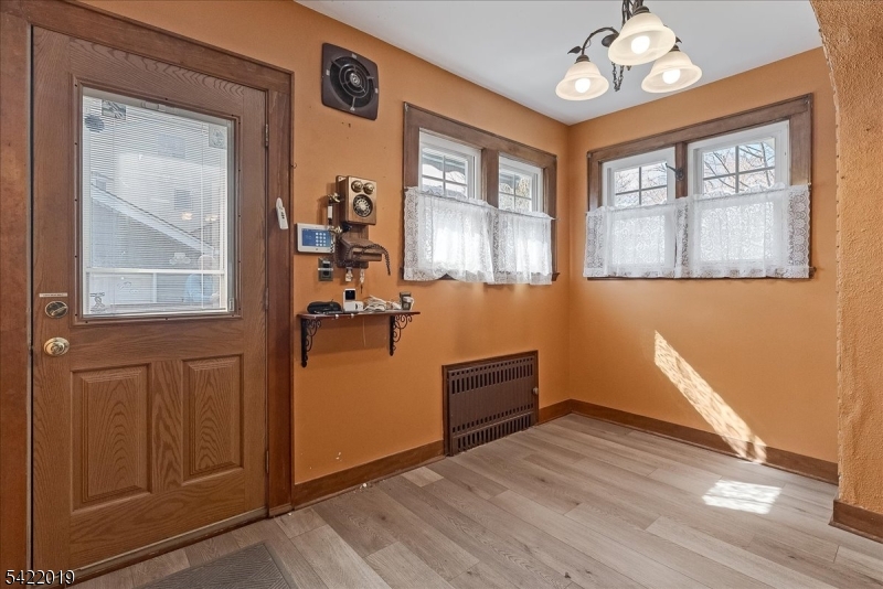 52 Manner Ave
