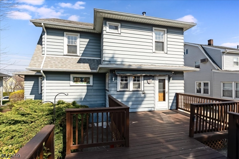 52 Manner Ave