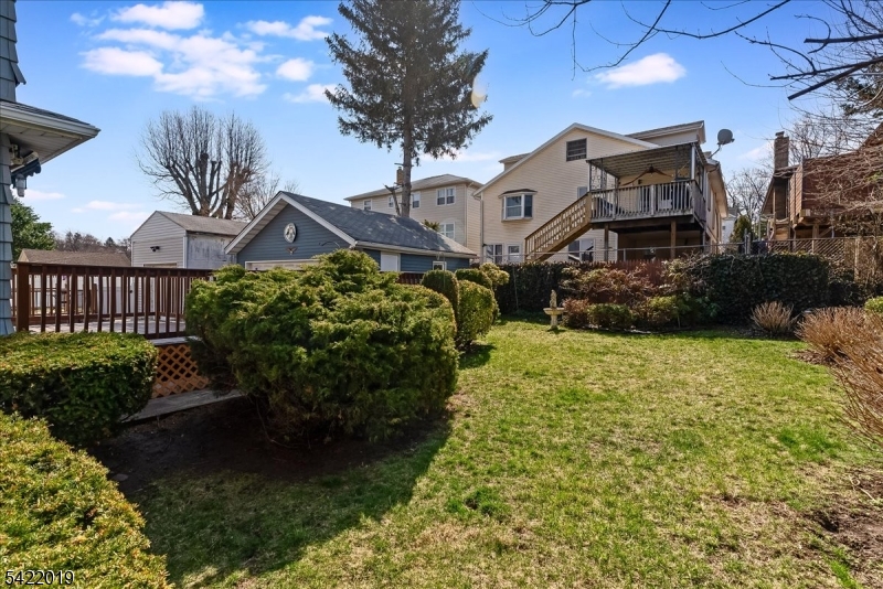 52 Manner Ave