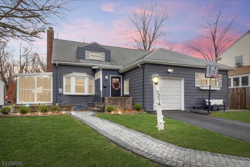 314 Carteret Ter