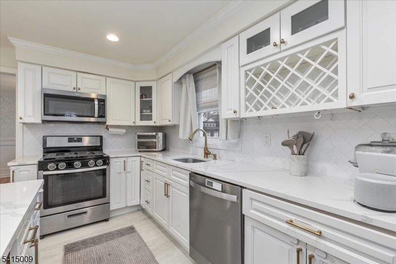 314 Carteret Ter