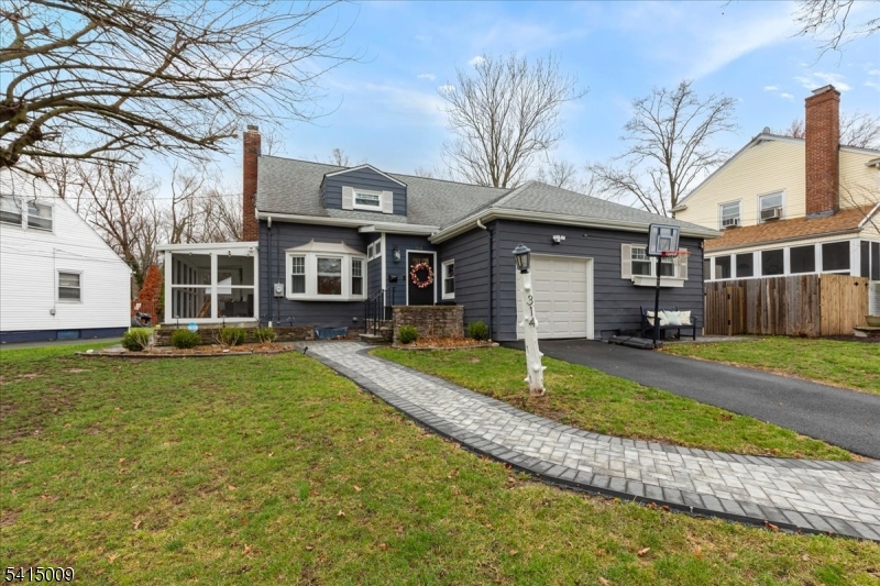 314 Carteret Ter