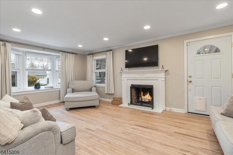 314 Carteret Ter