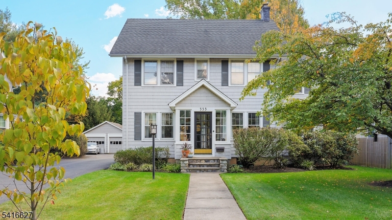 555 Shackamaxon Dr