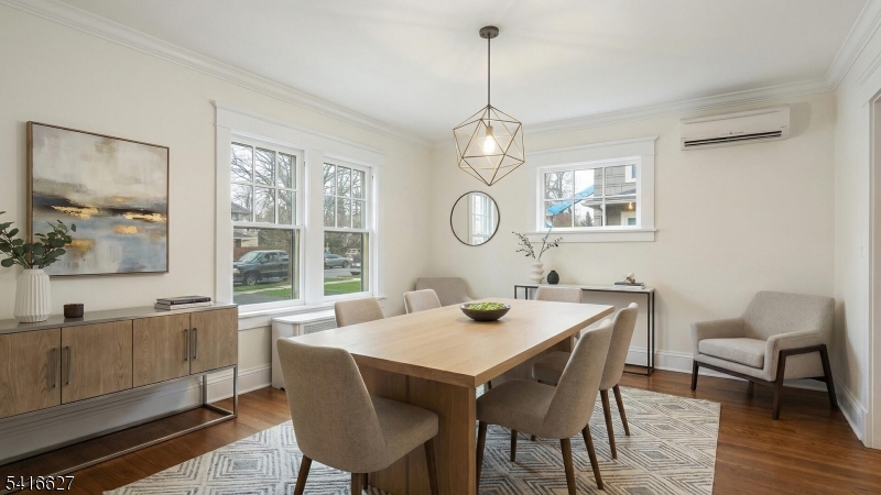 555 Shackamaxon Dr