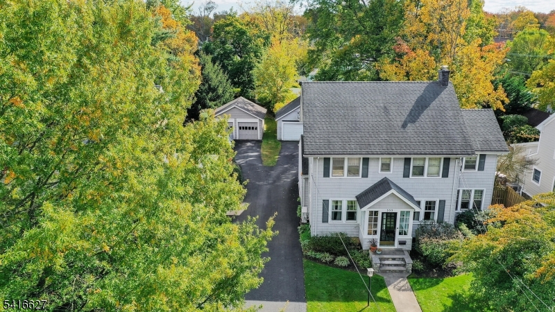 555 Shackamaxon Dr