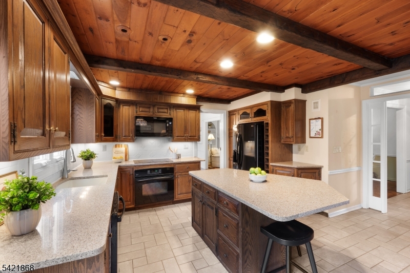 10 Turtleback Rd