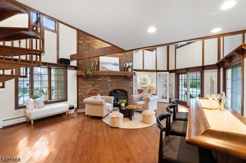 10 Turtleback Rd