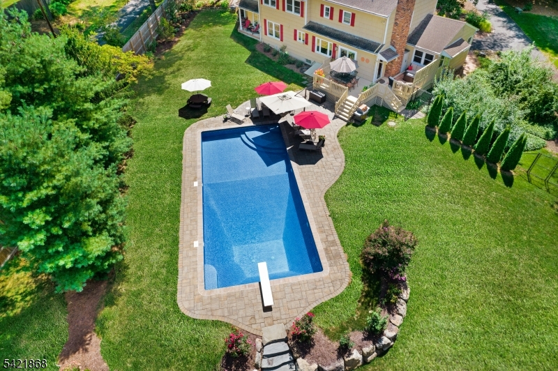 10 Turtleback Rd