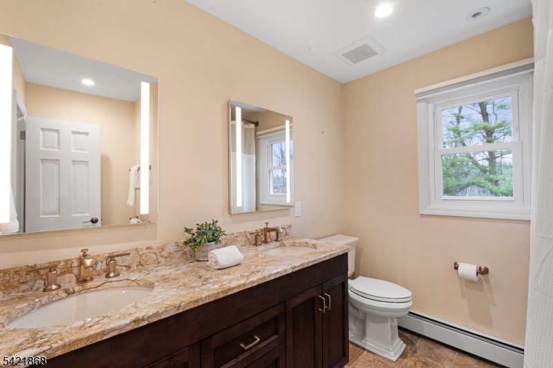 10 Turtleback Rd