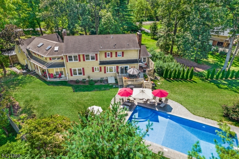10 Turtleback Rd