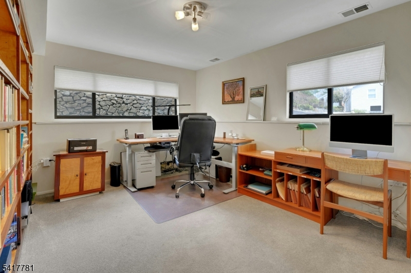 6 Lynnfield Dr