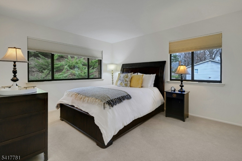 6 Lynnfield Dr