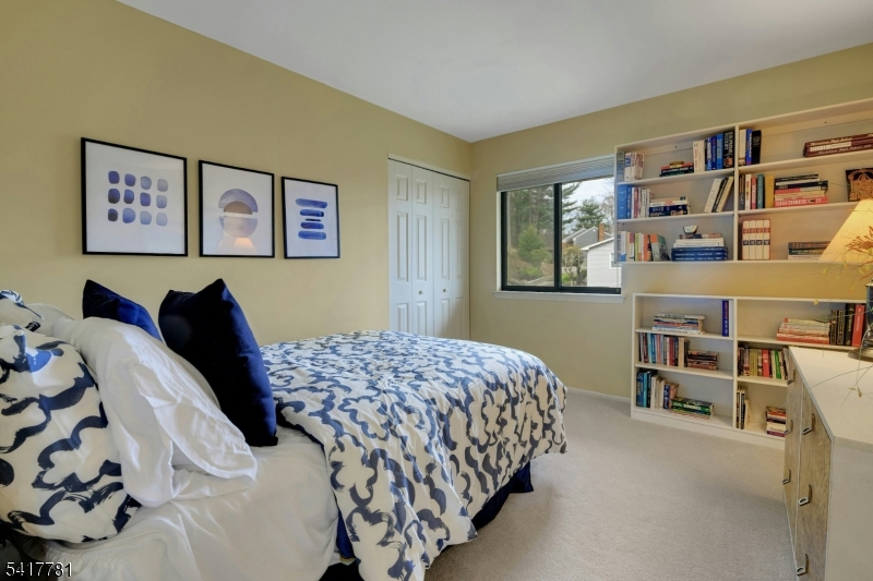 6 Lynnfield Dr