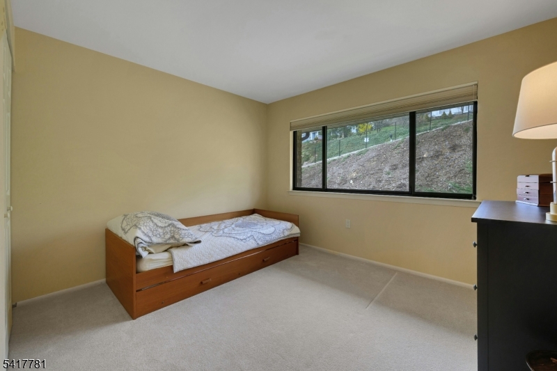 6 Lynnfield Dr