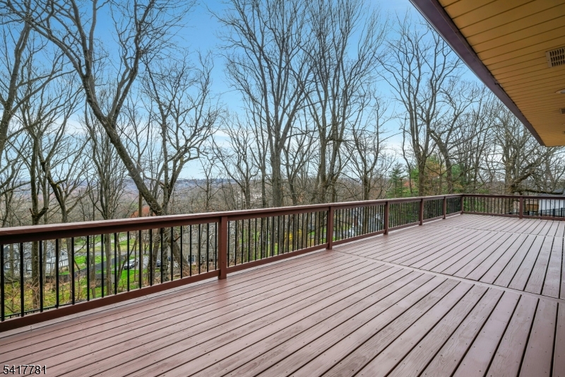 6 Lynnfield Dr