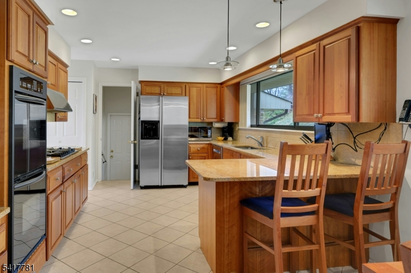 6 Lynnfield Dr