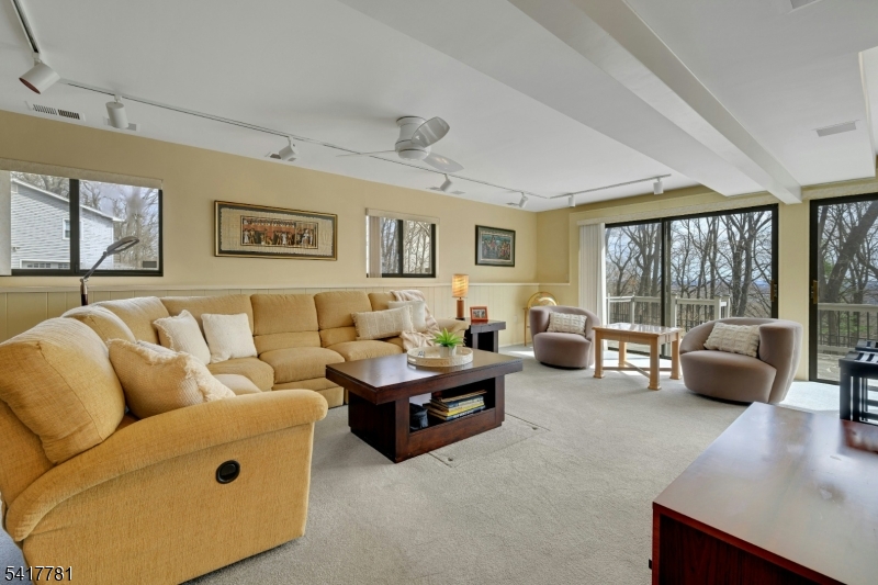 6 Lynnfield Dr