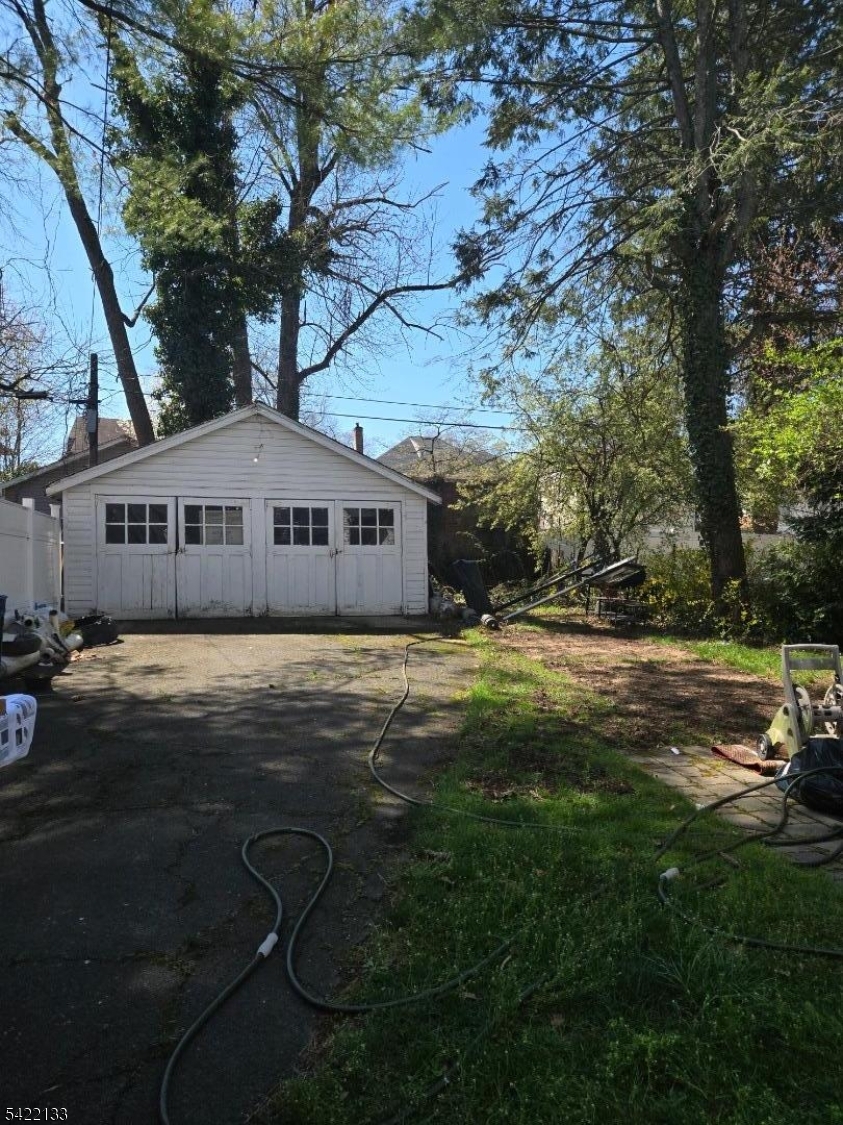 21 Glenwood Pl