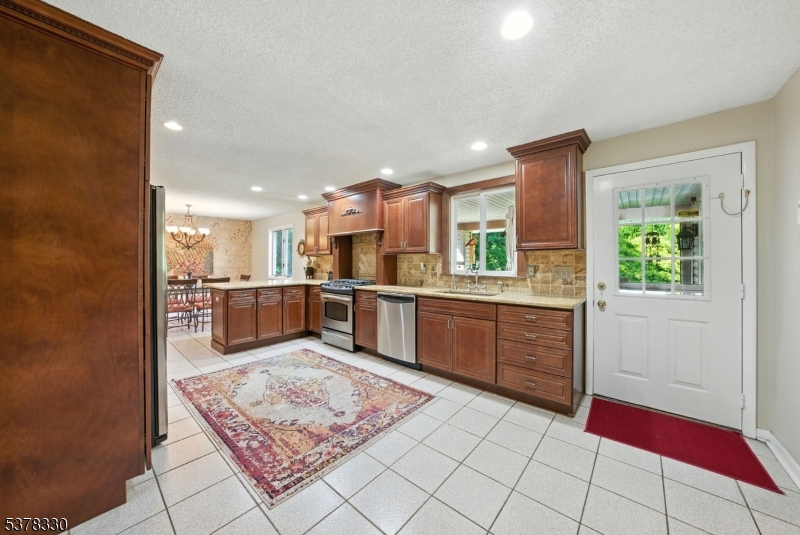 511 Burlington Rd