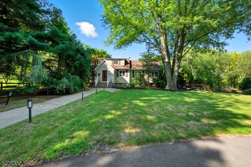 511 Burlington Rd