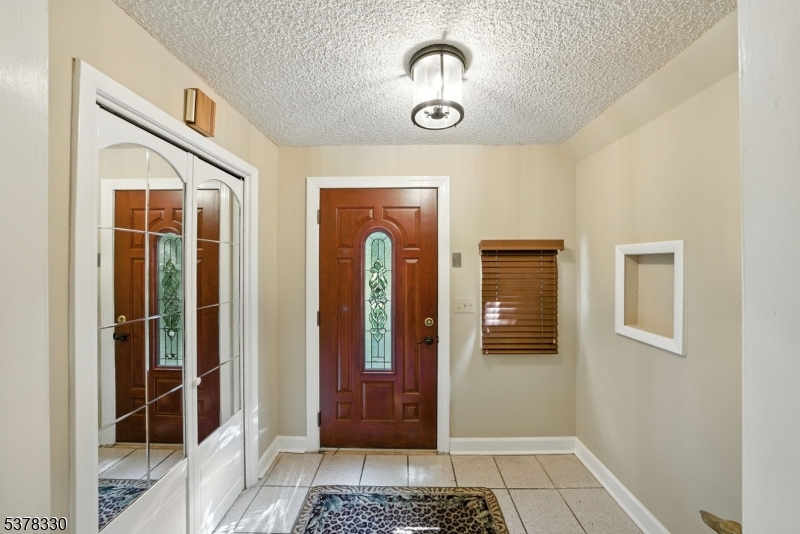 511 Burlington Rd