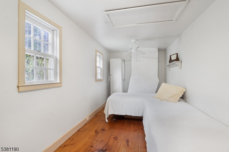 22 Walnut Rd