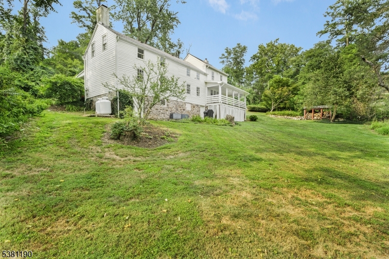 22 Walnut Rd