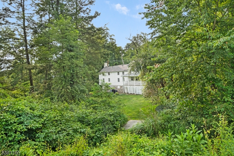 22 Walnut Rd