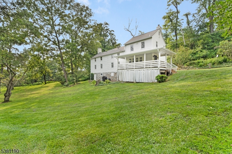 22 Walnut Rd