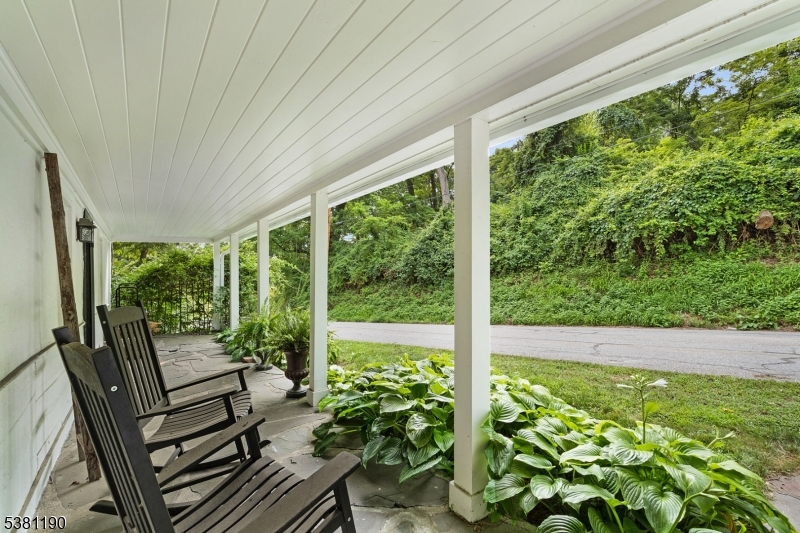 22 Walnut Rd