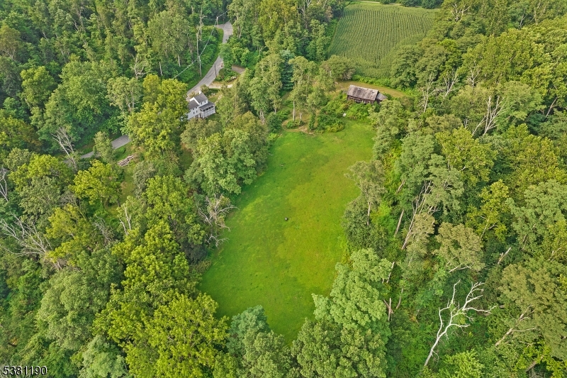 22 Walnut Rd