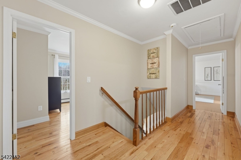 10 Acorn Dr
