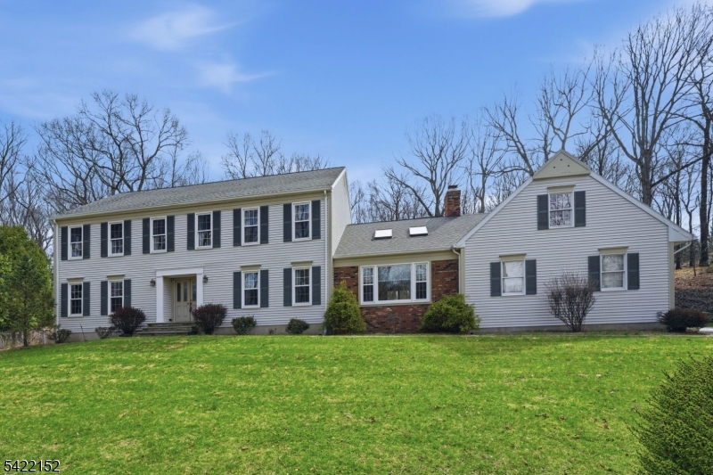 10 Acorn Dr
