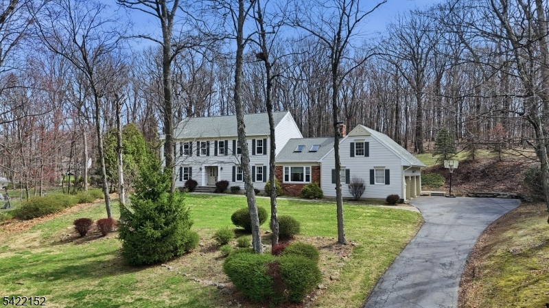 10 Acorn Dr