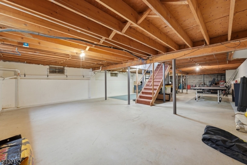 10 Acorn Dr