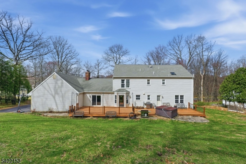10 Acorn Dr