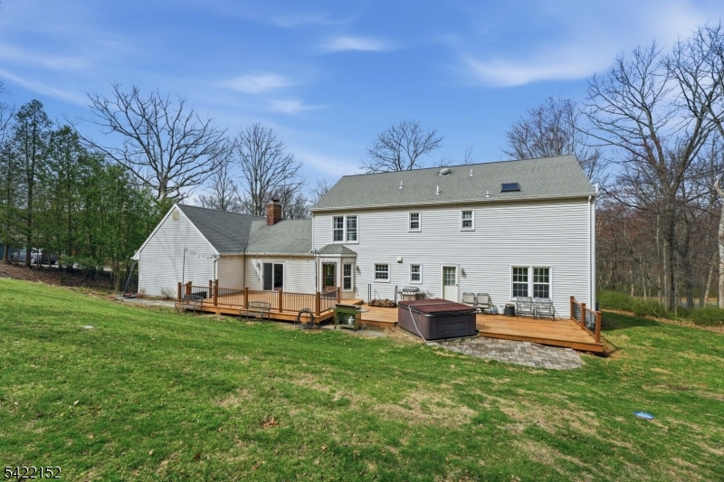 10 Acorn Dr