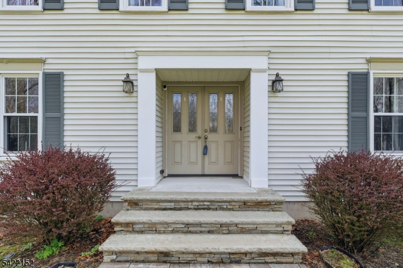 10 Acorn Dr